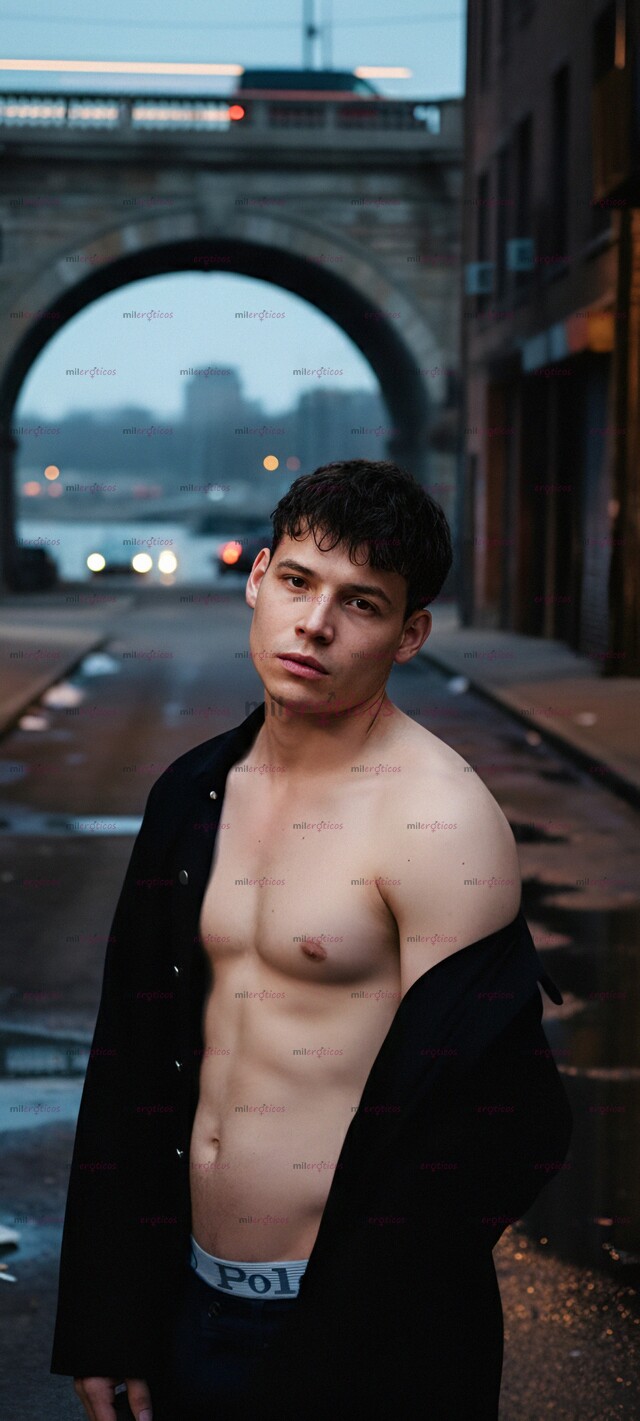 FOTOS DE MASAJISTA ATLETICO GUAPO EROTICO SOLO POR HOY EN TU CIUDAD