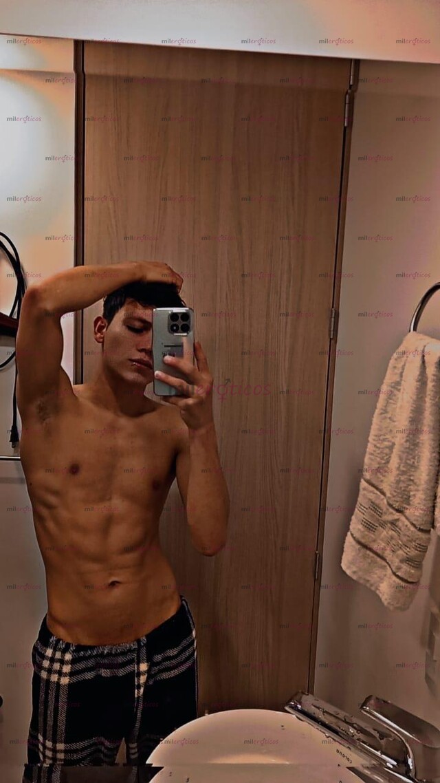 FOTOS DE JOVEN EDUCADO, BI VERSATIL 22 AÑOS DISPONIBLE