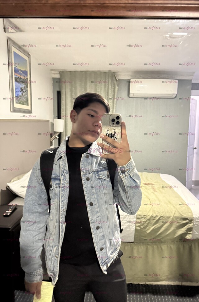 FOTOS DE CHICO DE 18 AÑOS , CALIENTE NALGÓN SABROSO , AGUANTADOR LISTO PARA TI REY