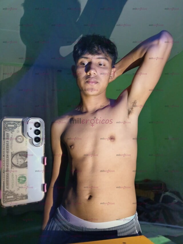 FOTOS DE JOVEN TWINK PASIVO AGUANTADOR PARA DARTE PLACER!