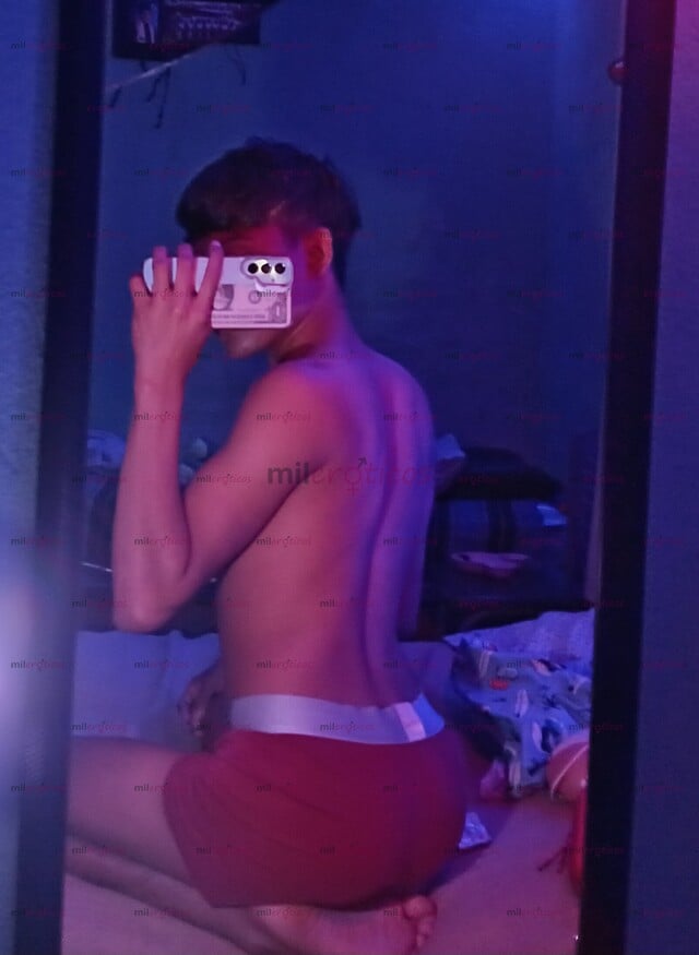 FOTOS DE JOVEN TWINK PASIVO AGUANTADOR PARA DARTE PLACER!