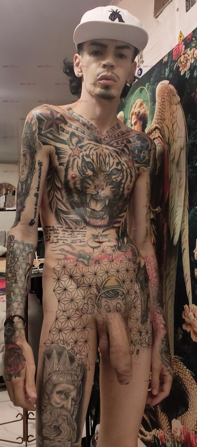 FOTOS DE FLACO ACTIVO BLANCO TATUADO MORBOSO SEXUAL