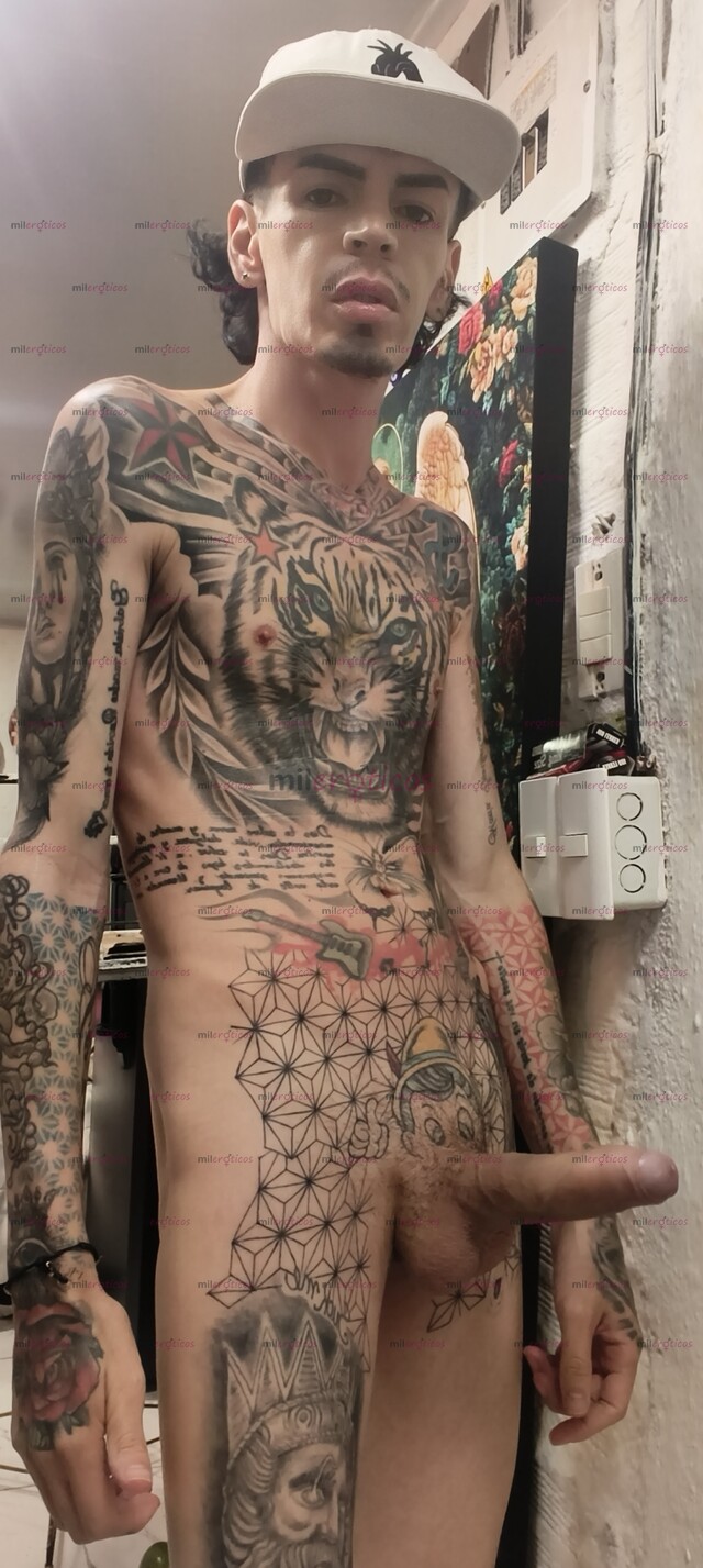 FOTOS DE FLACO ACTIVO BLANCO TATUADO MORBOSO SEXUAL