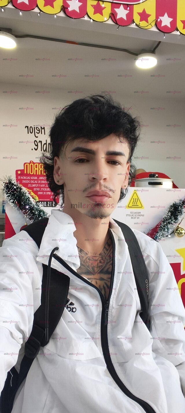 FOTOS DE FLACO ACTIVO BLANCO TATUADO MORBOSO SEXUAL