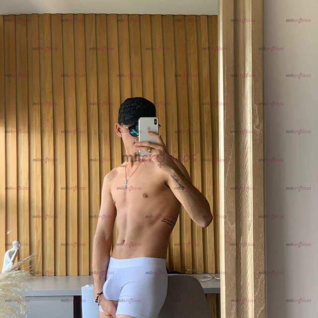 FOTOS DE MACHO SERIO CON BUENA DOTACIÓN DISPONIBLE PARA COMPLACERTE