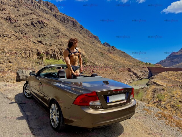 FOTOS DE COLOMBIAN UNIVERSITY STUDENT, 25 YEARS OLD; PROFESSIONAL SPECIALIST IN ORGA