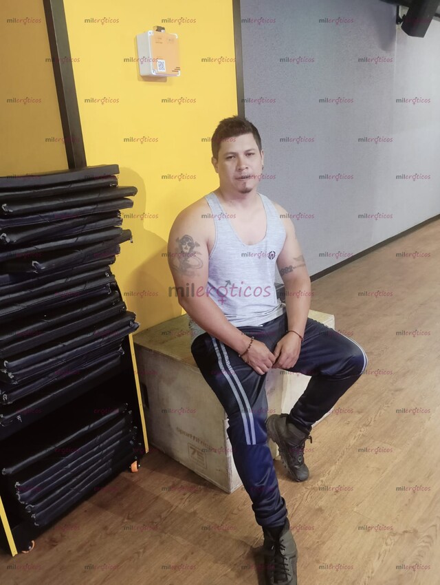 FOTOS DE MASAJISTA EROTICO Y MAS! JAY SERIO Y MADURO .