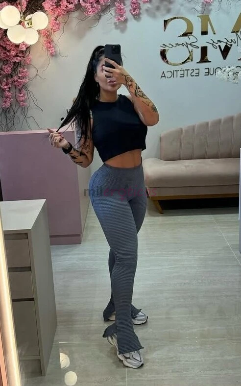 Ola seja todos bem vindos faco conteudos explicitos todos ja atualizados de diversas posicoes transando anal lesbicos masturbando e demais como tambem...