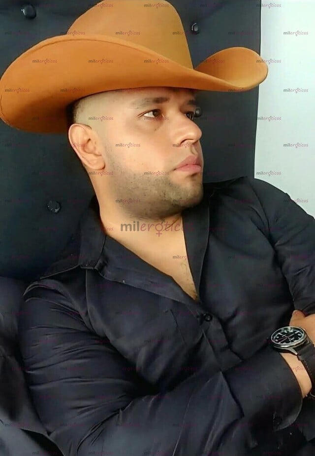FOTOS DE QUIERES UN MACHO CHIHUAHUENSE DE VERDAD ?? NO BUSQUES MAS VAQUERO AQUI ESTOY