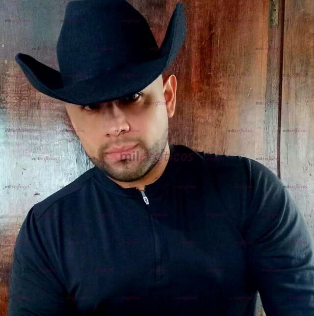 FOTOS DE QUIERES UN MACHO CHIHUAHUENSE DE VERDAD ?? NO BUSQUES MAS VAQUERO AQUI ESTOY