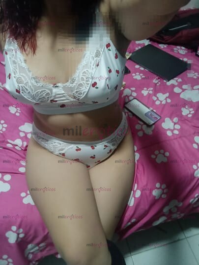 FOTOS DE ANGY TODA UNA DIOSA EN LA CAMA COMPLACIENTE VEN