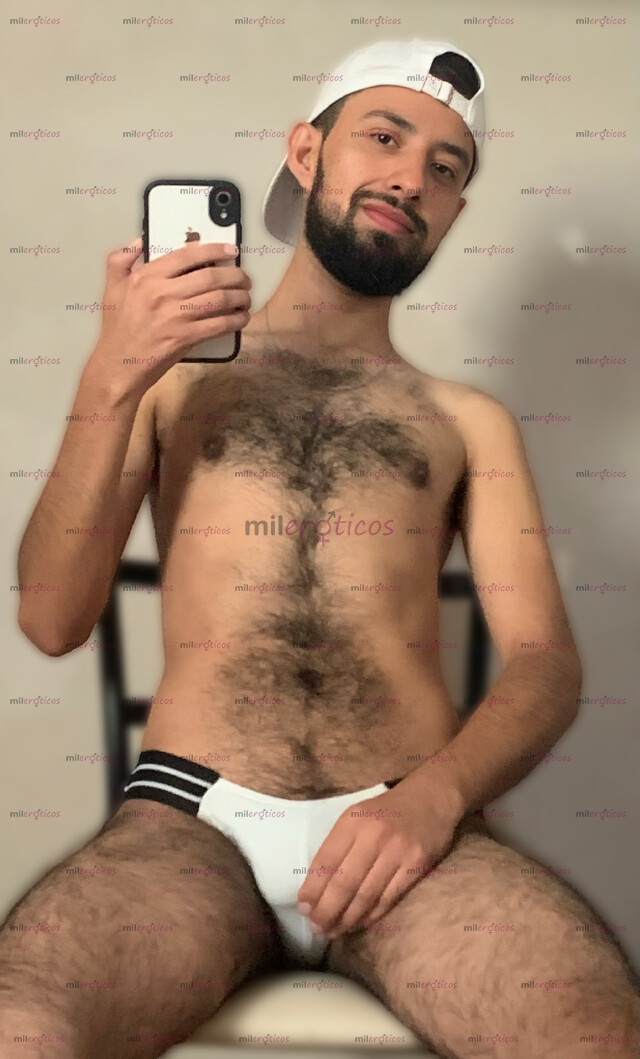 FOTOS DE JOVEN PELUDO Y VERGON LISTO PARA COMPLACERTE