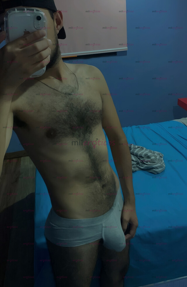 FOTOS DE JOVEN PELUDO Y VERGON LISTO PARA COMPLACERTE