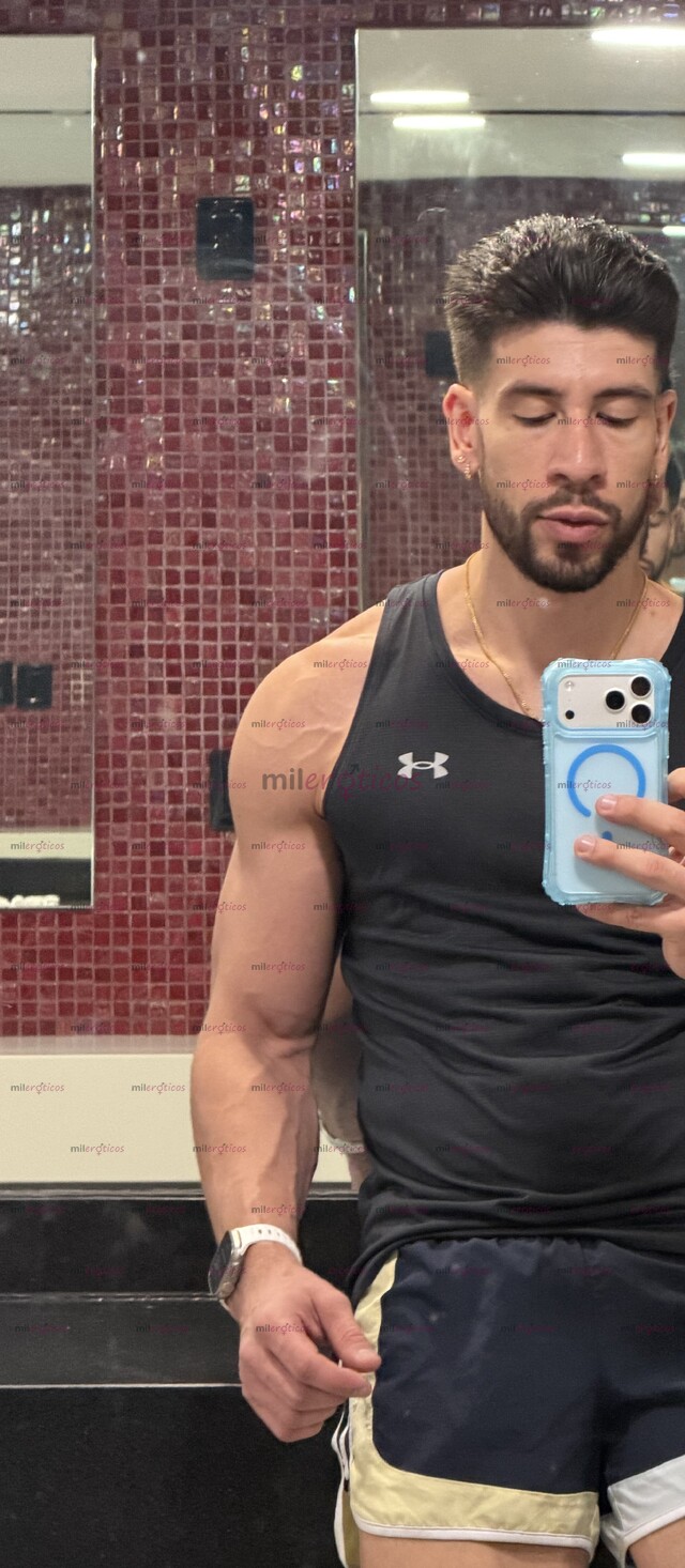 FOTOS DE JUAN , JOVEN DE GYM COLOMBIANO DOTADO 23 CM FOTOS 100 % REALES COMPLACIENTE