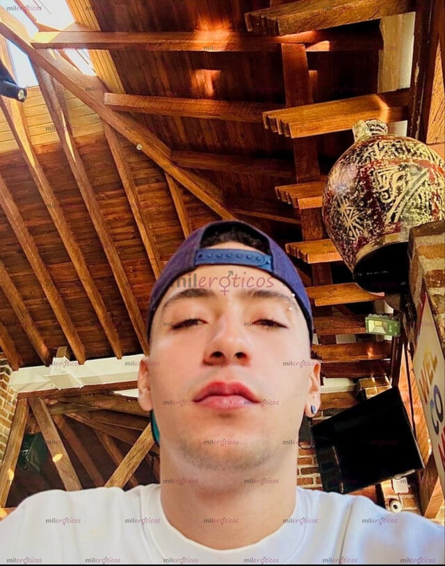 FOTOS DE HETERO 23 CM GRUESO DOMINANT , JOVEN VARÓN ( VIDEOLLAMADA HOT, CONTENIDO CASERO)