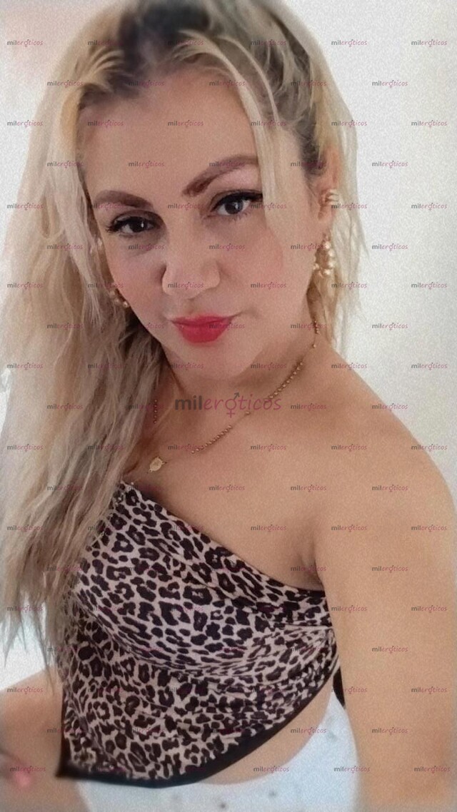 FOTOS DE HOLA AMORES SOY LINSAY HERMOSA PAISA FLAQUITA MONA CON GANAS DE MUCHO PLACER A