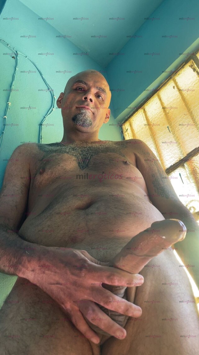 FOTOS DE JOSÉ: TU DESEO TIENE NOMBRE 1.93 M DE PURA TENTACIÓN. 23 CM DE PLACER.