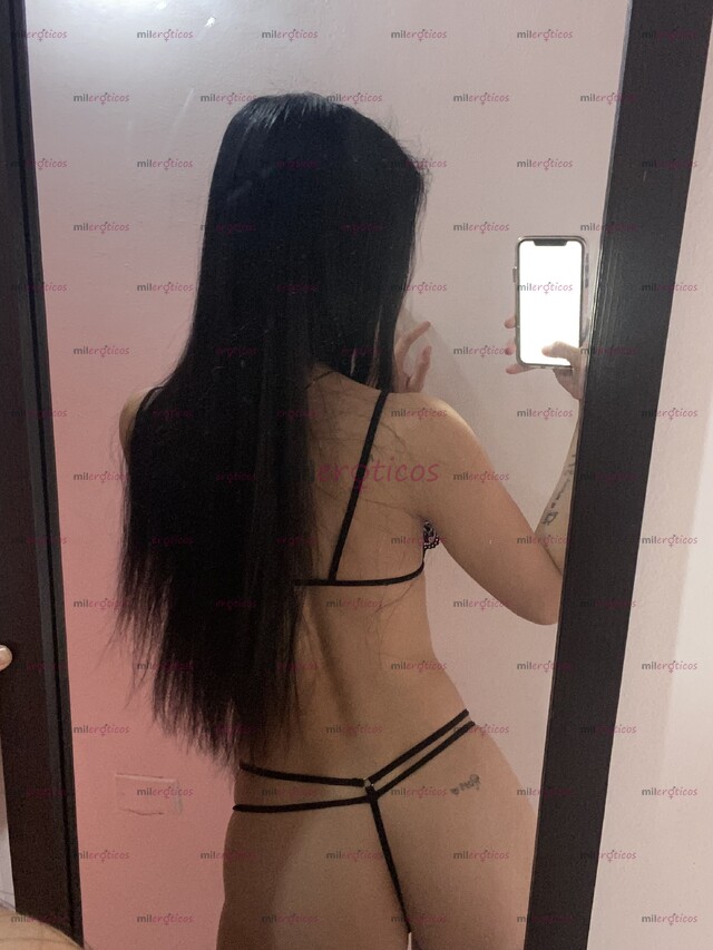 FOTOS DE SHARON, DELGADA RICO CUERPO BLANQUITA CON UN ABDOMEN ESPECTACULAR