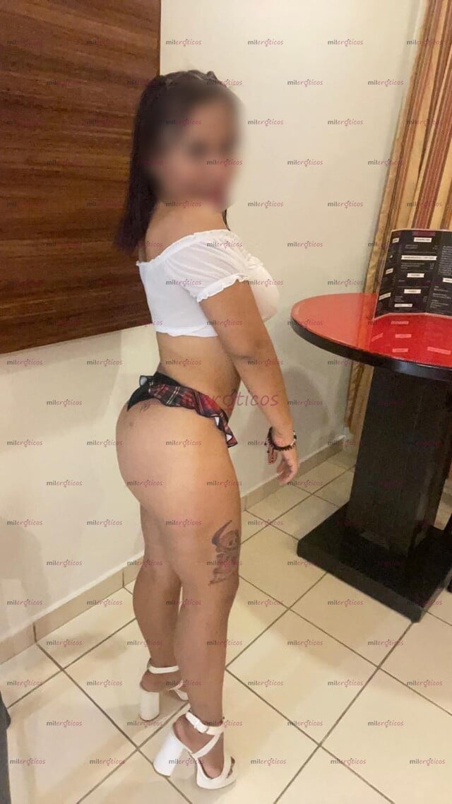 FOTOS DE CHAPARRITA TETONA Y CULONA NATURAL MUY COMPLACIENTE Y DISCRETA