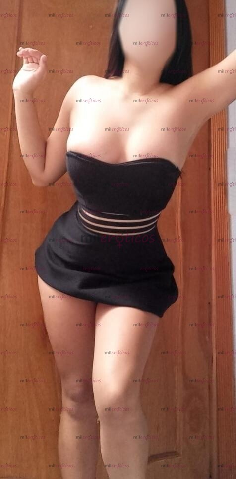 FOTOS DE CHICA DELGADA, CON CUERPO DE GYM, ABDOMEN PLANO Y COMPLACIENTE.