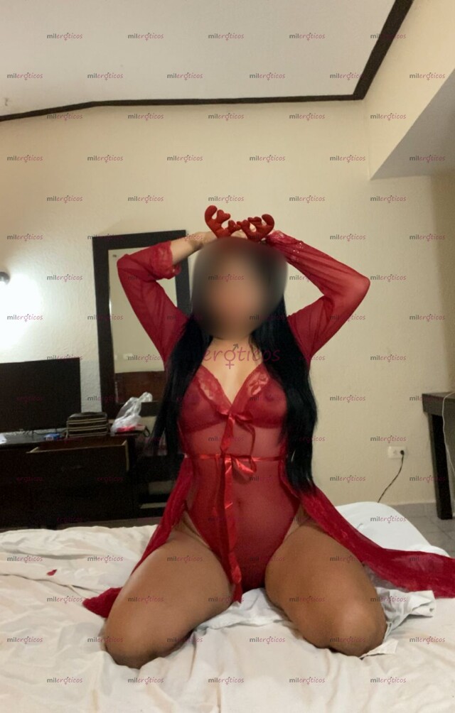 FOTOS DE HERMOSA CHICA EN LENCERÍA,CACHONDA Y CUENTO CON LUGAR