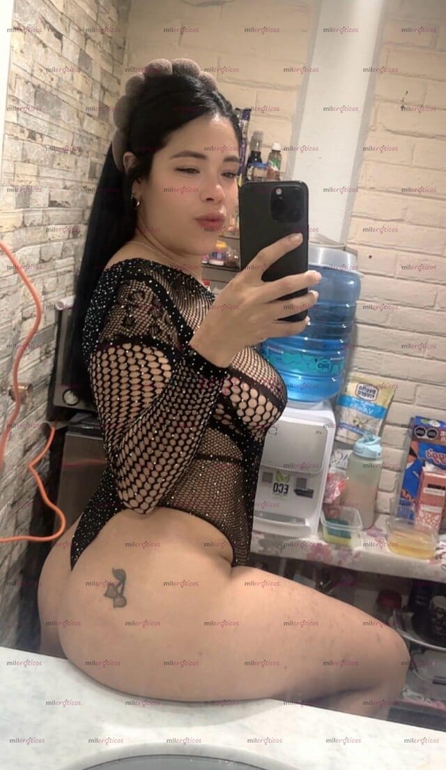 FOTOS DE VENEZOLANA LINDA Y SEXY CON PIEL CANELA Y GRANDE COLA BIEN RICA PAPASITO QUE VEN