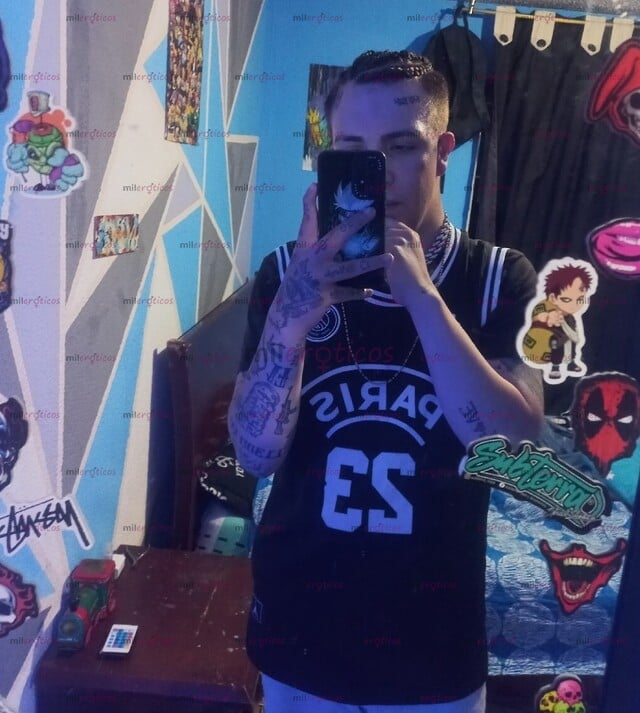 FOTOS DE HOMBRE 23 AÑOS, AQUÍ ESTOY PARA COMPLACERTE Y CUMPLIR TODOS TUS CAPRICHOS
