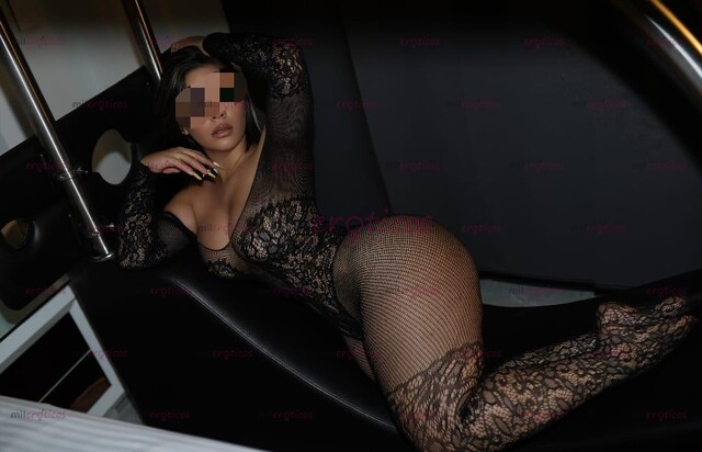 FOTOS DE A ELLA LE ENCANTA SE LA METAN TODA ATRACTIVA Y SEXY SANDY