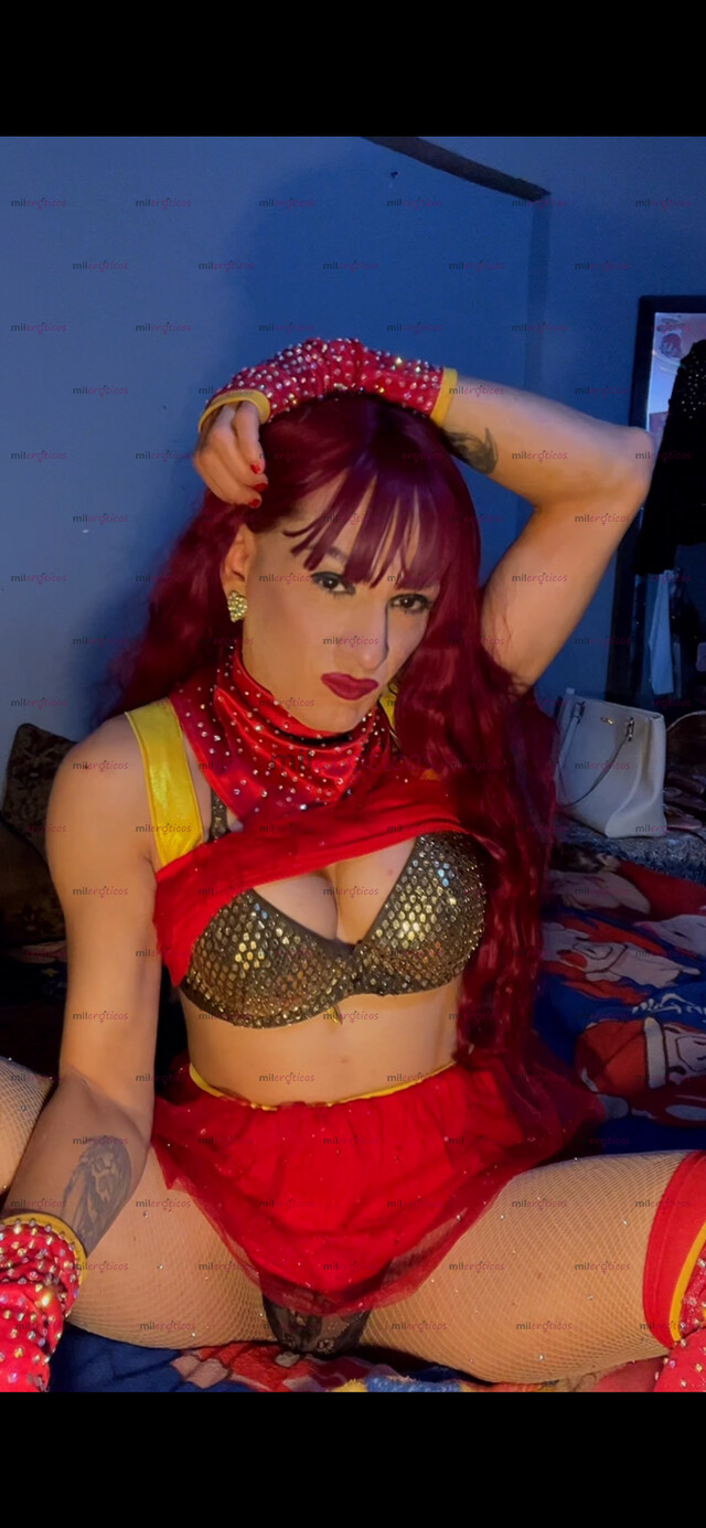 FOTOS DE ANGIE CONLUGAR FRENTE A PARQUE FUNDIDORA CENTRO DE MONTERREY