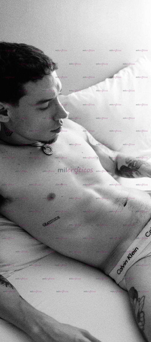 FOTOS DE FLACO ARRECHO TATUADO PARA MUJERES Y PAREJAS