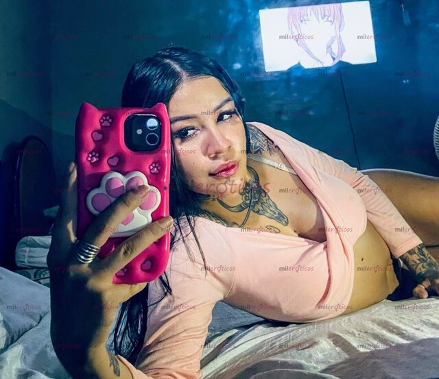FOTOS DE HOLA CHICOS CHICA DE 22 AÑOS TATUADA Y PELINEGRA COQUETA LISTA PARA VERTE