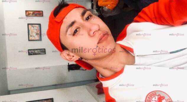 FOTOS DE VIRTUAL O PRESENCIAL SERIO RESERVADO, VERSÁTIL MÁS ACTIVO ALTO DE 22 AÑOS