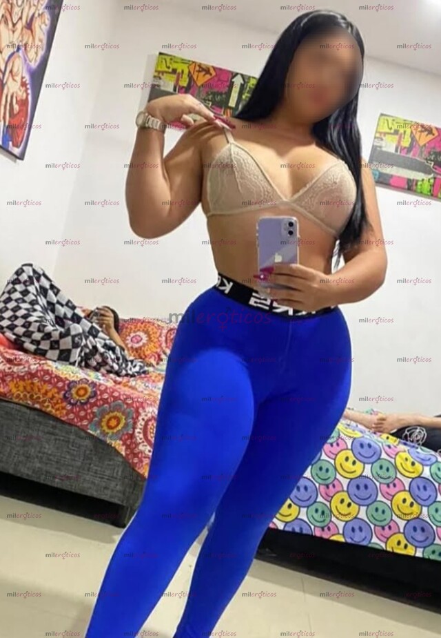 FOTOS DE BELLA MODELO DE CURVAS PRONUNCIADAS RECIEN LLEGADA A LA CIUDAD