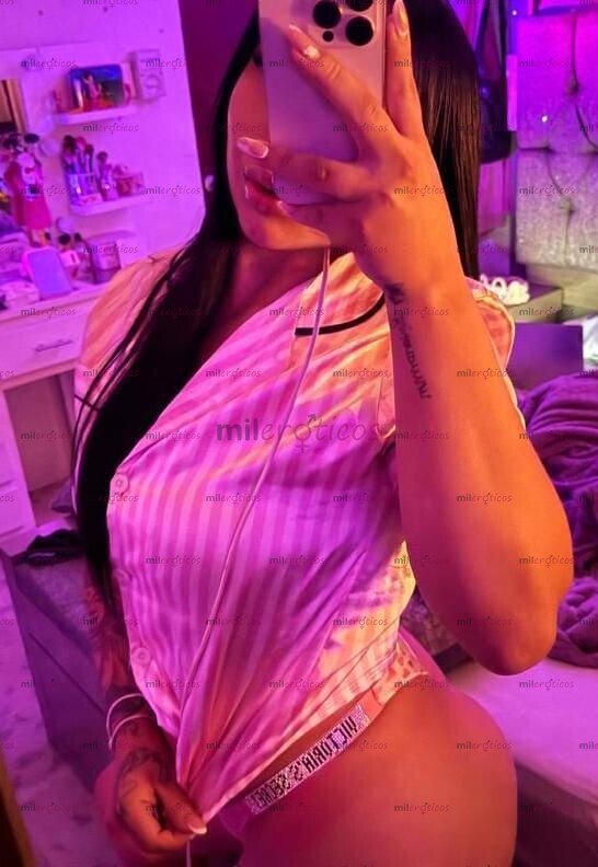 FOTOS DE HERMOSA COLOMBIANA AAA TETONA Y CULONA NATURAL