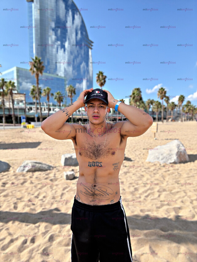 FOTOS DE MIKE, VERSÁTIL JOVEN VELLUDO MUY VARONIL