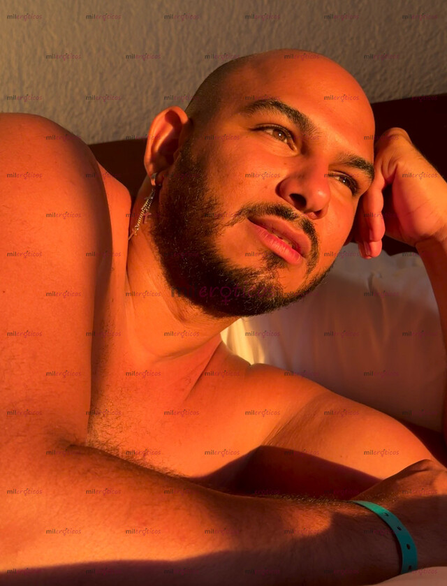 FOTOS DE MORENO VENEZOLANO 100% ACTIVO LLEGANDO A COMPLACER TUS MÁS ÍNTIMAS FANTASÍAS