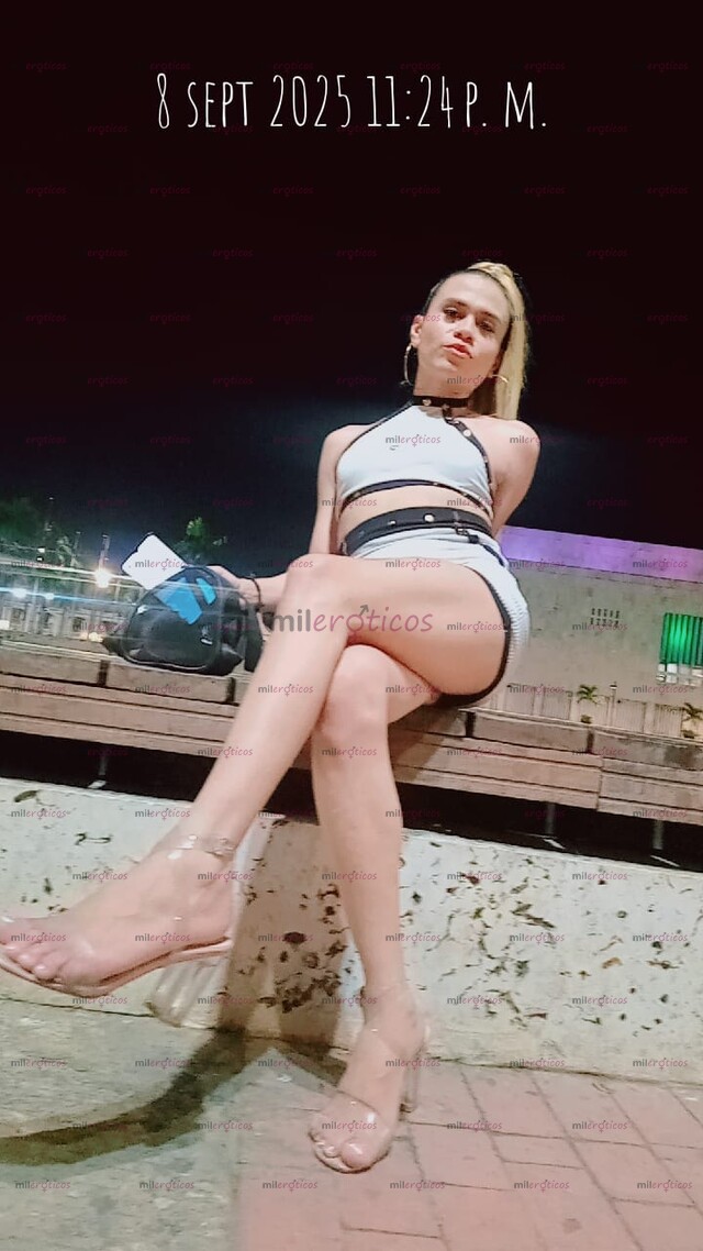 FOTOS DE HOLA SOY VICKY SOY CALIENTE VERSATIL COMPLACIENTE