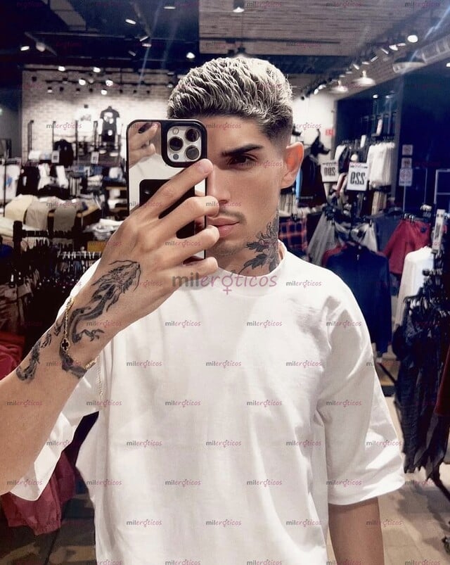 FOTOS DE CHICO LATINO BIEN GUAPO Y DIVERTIDO, DISPUESTO A CUMPLIR TUS FANTASÍAS