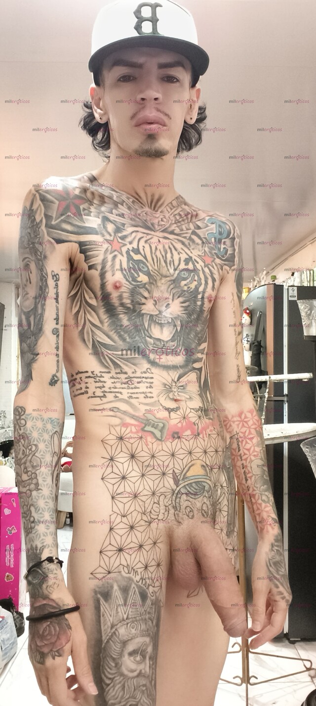 FOTOS DE FLACO ACTIVO BLANCO TATUADO CON SITIO RESERVADO