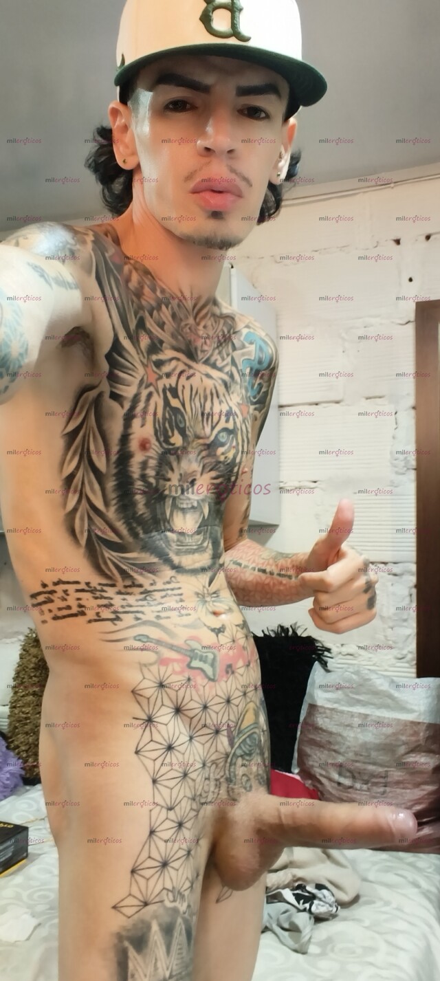 FOTOS DE FLACO ACTIVO BLANCO TATUADO CON SITIO RESERVADO