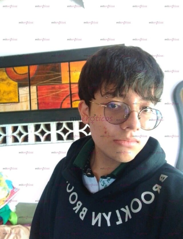 FOTOS DE HOMBRE JOVEN DISPUESTO A COMPLACERTE EN TODO LO QUE DESEES