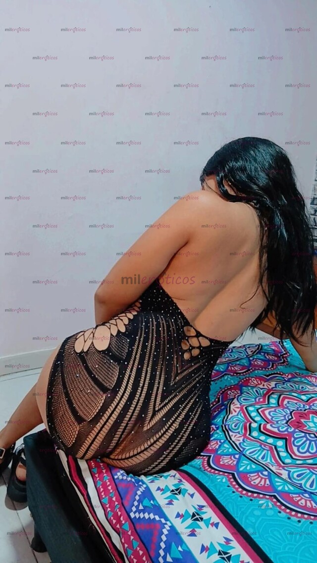 FOTOS DE HERMOSA JOVENCITA CON CARA DULCE DISPUESTA A TI.