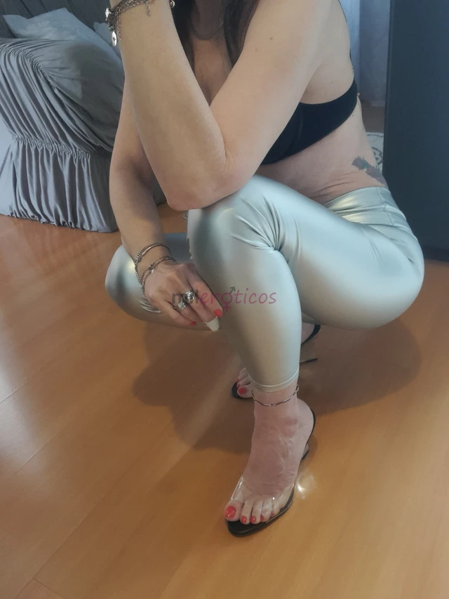 Coroa dos seus sonhos fotos atualizadascom muito carinho e bom gosto p vc me chamar p video chamada tenho packs sensacionais p vc brinde gosta de feti...