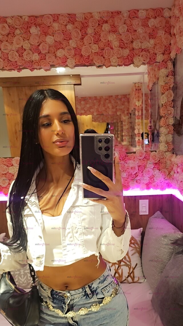 FOTOS DE PAMELA HERMOSA FLACA CON LINDO CUERPO NATURAL