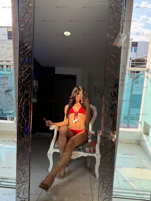 FOTOS DE DELICIOSA MORENA ,LINDA DE PIES A CABEZA!UN DERROCHE DE PURO SEXO Y PLACER