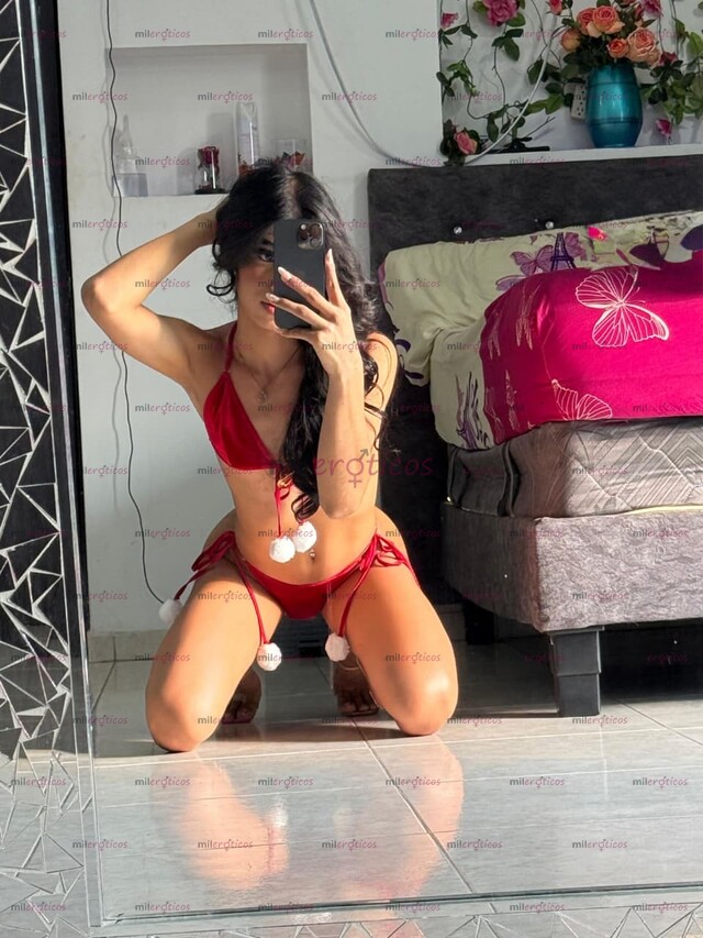 FOTOS DE DELICIOSA MORENA ,LINDA DE PIES A CABEZA!UN DERROCHE DE PURO SEXO Y PLACER