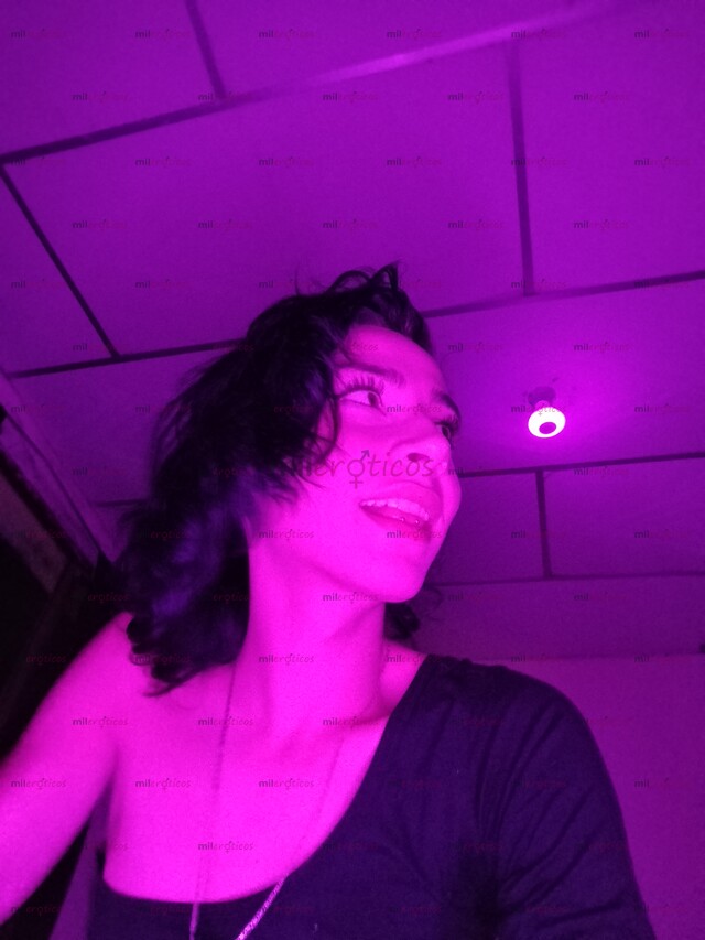 FOTOS DE CHICA TRANS TIERNA Y DIVERTIDA, CALIENTE, COMPLACIENTE 18 AÑOS