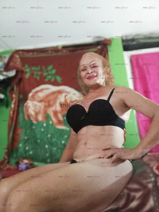 FOTOS DE TE SIENTES BIEN PERRA CON UNA VERGA EN TU BOCA Y ANO CON LECHE Y CHUPADA DE CULO