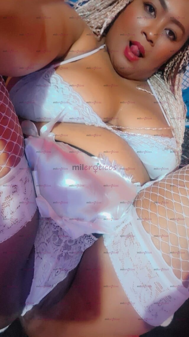 FOTOS DE UNA MORENITA HERMOSA DE CUERPO NATURAL .