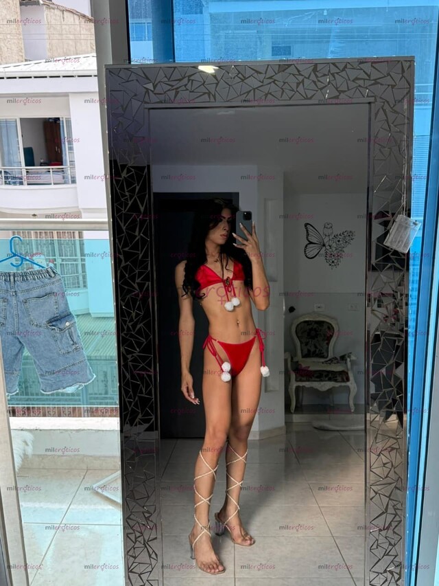 FOTOS DE DELICIOSA MORENA ,LINDA DE PIES A CABEZA!UN DERROCHE DE PURO SEXO Y PLACER